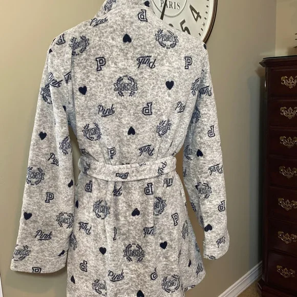 Victoria Secret Rope - Picture 2 of 3